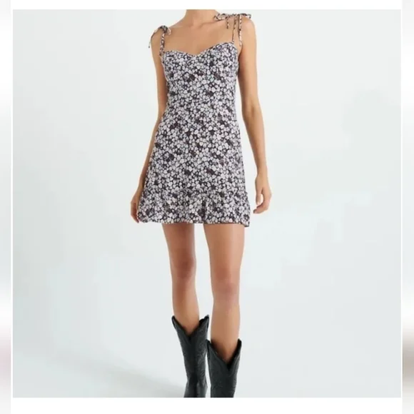 Aritzia Maxwell Floral Dress NWT - Picture 3 of 16